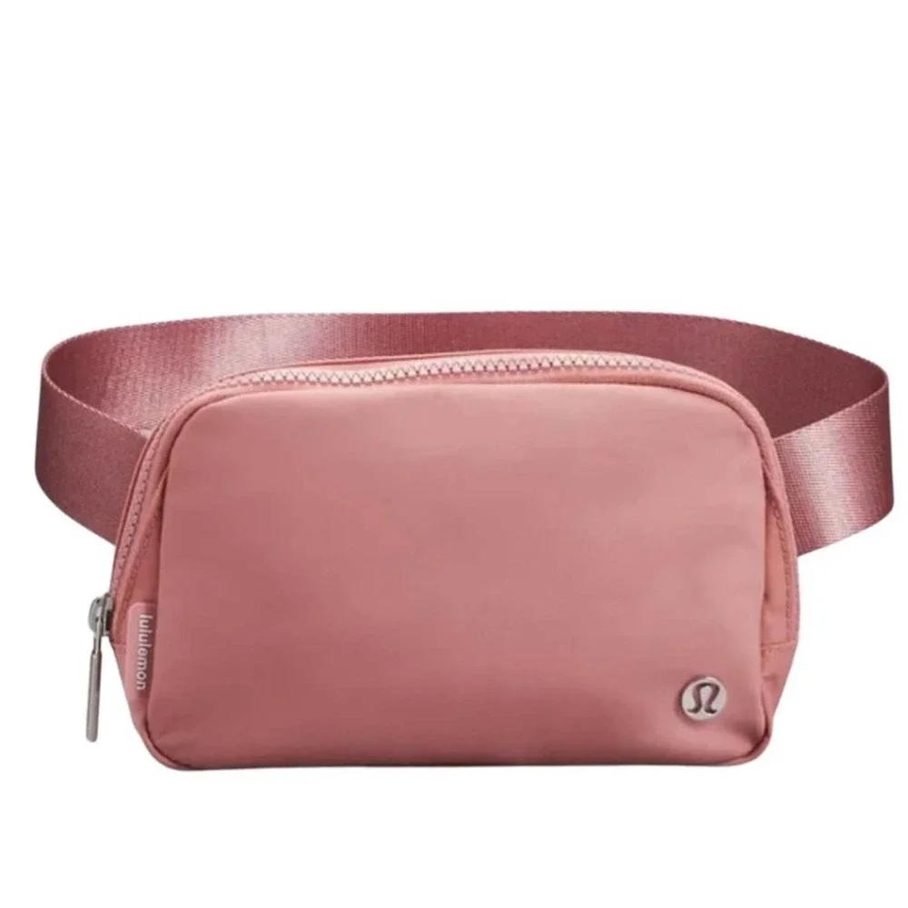 NWT Lululemon Everywhere Belt Bag Crossbody Bag Pink Pastel O/S - Picture 1 of 6